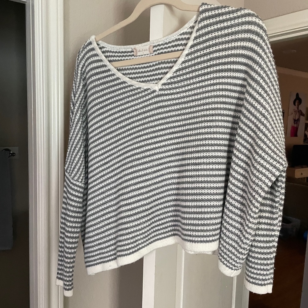 Altar’d State cropped grey & white sweater
